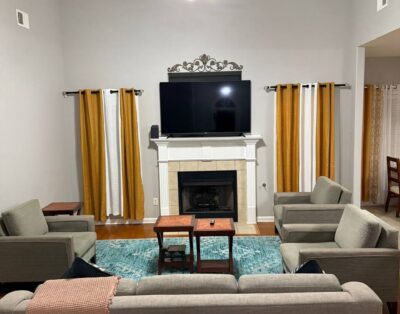 Get away 5BR home near Stateline